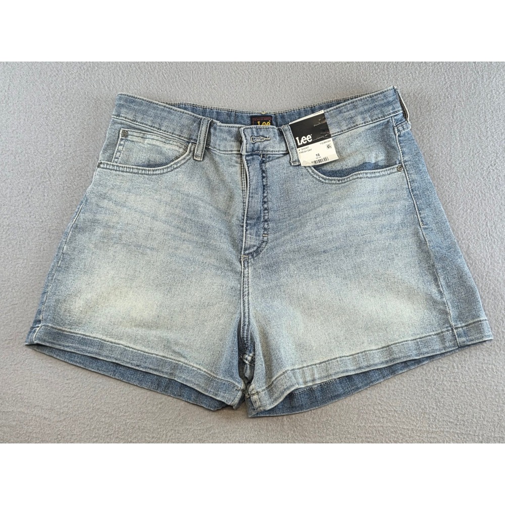 New Lee Women's Denim Jean Shorts 4 Inch Light Wash Size 16